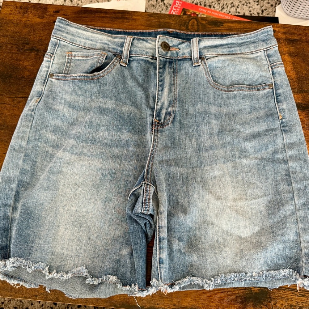BNWOT Grace & Lace Light Blue Denim Shorts size 8